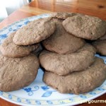 Galletas de avena caseras listas en la mesa